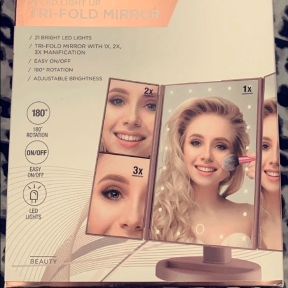 LED Tri fold mirror